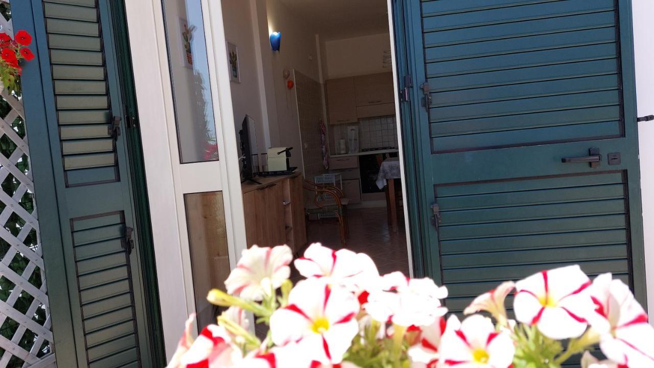 Lovely House Risveglio Fronte Mare Marina Di Pescoluse Esterno foto